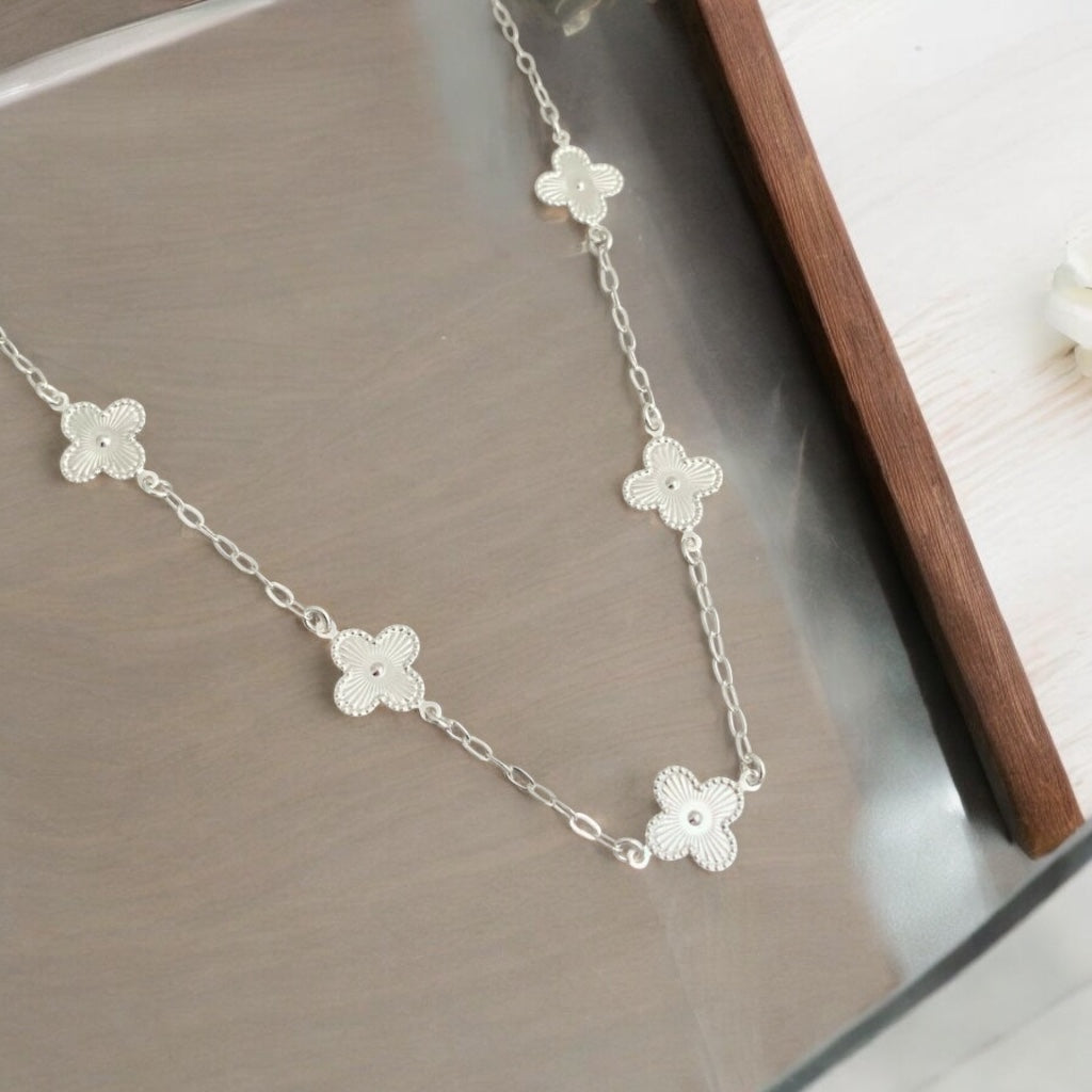 Gargantilha 5 Trevos Detalhados em Prata 925 40+5cm Delicada e Sofisticada