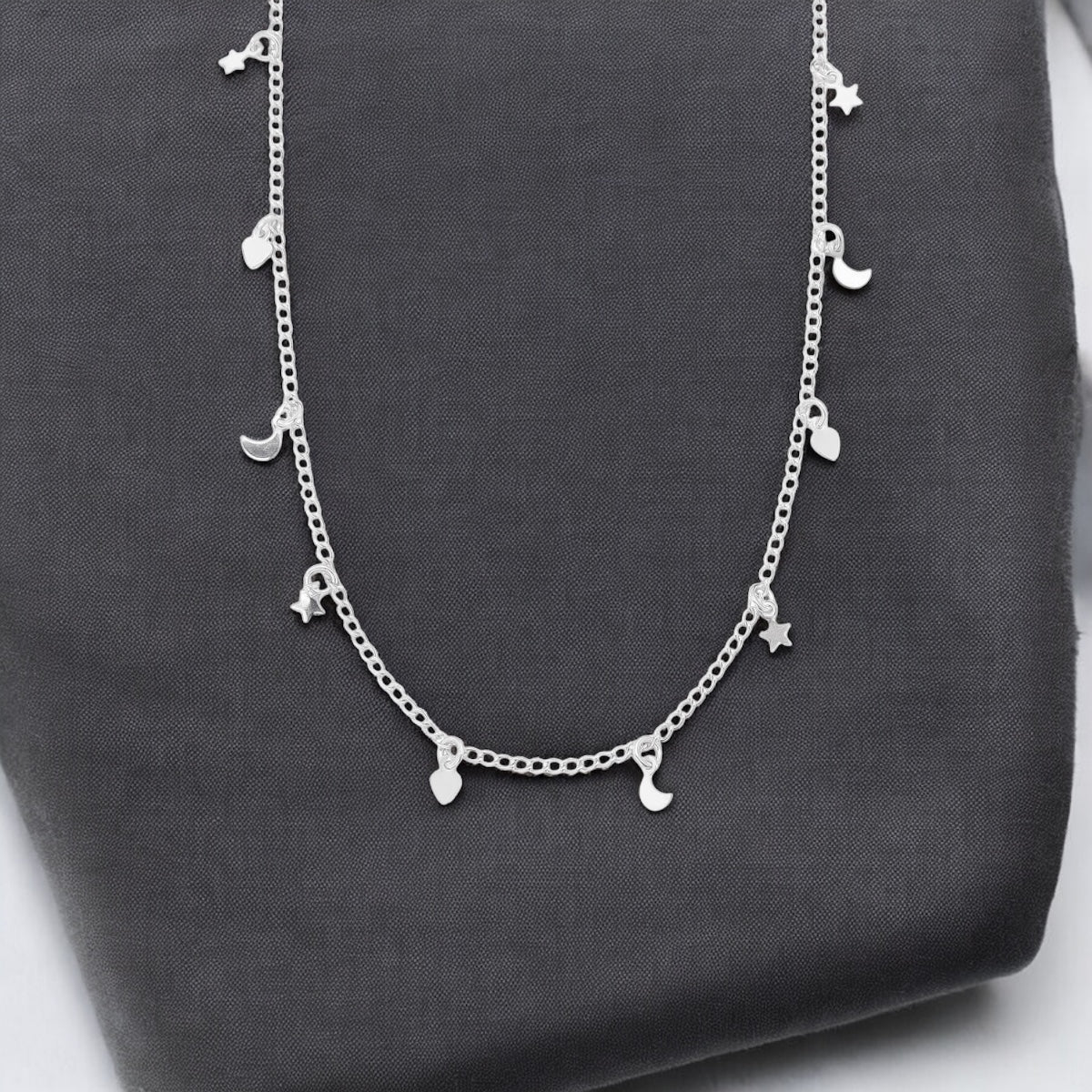 Colar Choker Nina Stars em Prata 925 – Corrente 35cm + Extensor com Pingentes de Coração, Lua e Estrela