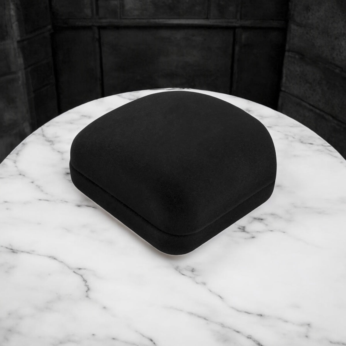 Estojo de Veludo Preto para Anel Corte H – Luxo e Sofisticação Atelier Moissan