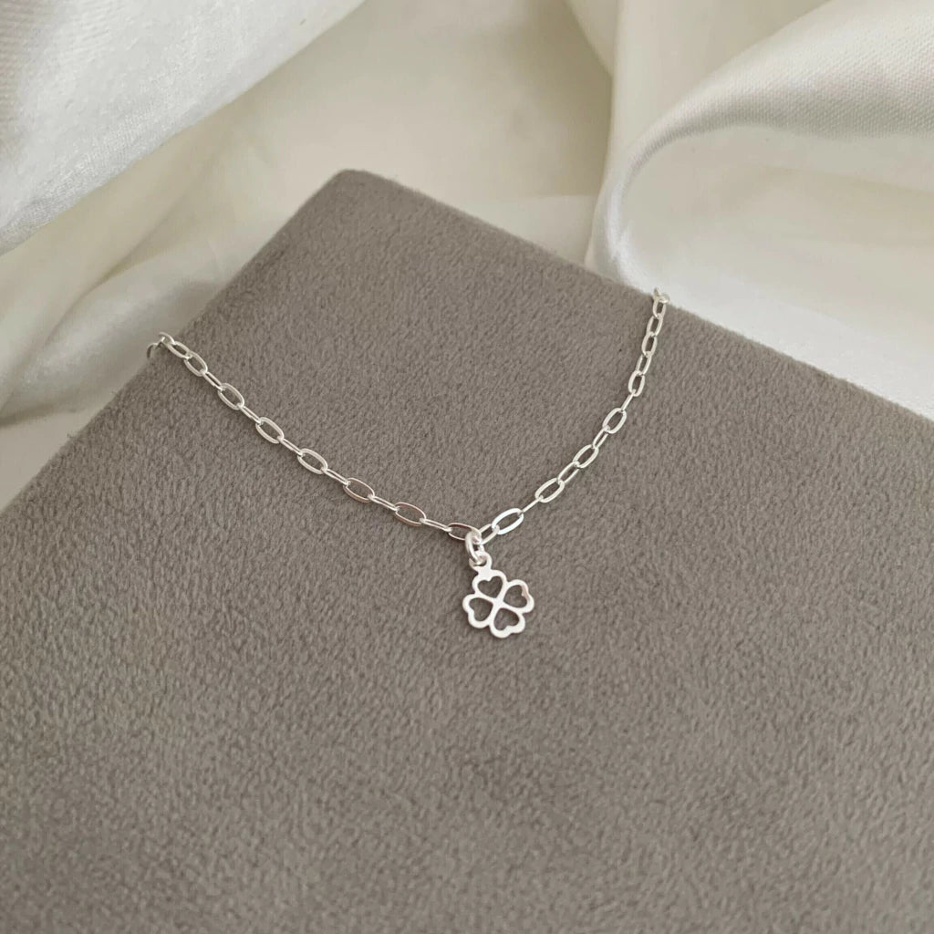 Pulseira Feminina Elo Oval Pingente Trevo 4 Folhas Prata 925