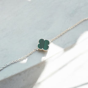 Pulseira Trevo Malaquita em Prata 925 Delicada e Sofisticada