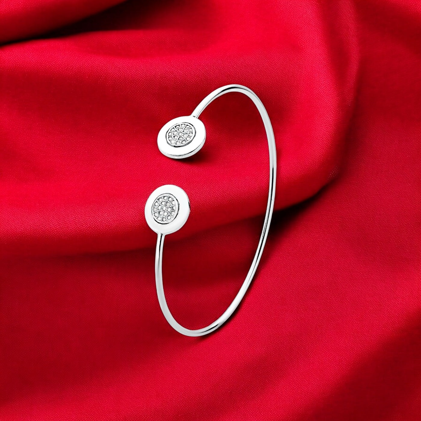 Bracelete Minimalista Cravejado em Prata 925 com Micro Zircônias