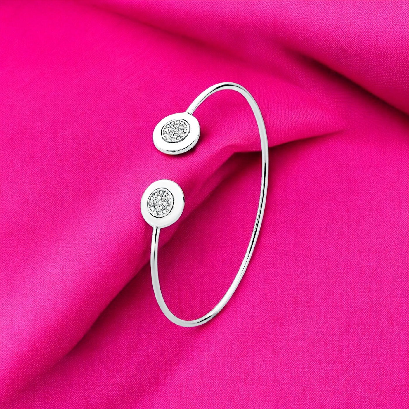 Bracelete Minimalista Cravejado em Prata 925 com Micro Zircônias