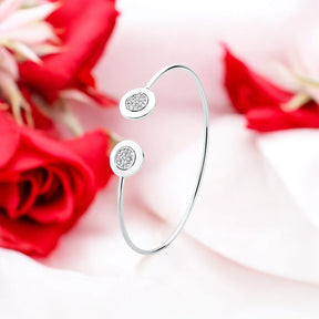 Bracelete Minimalista Cravejado em Prata 925 com Micro Zircônias