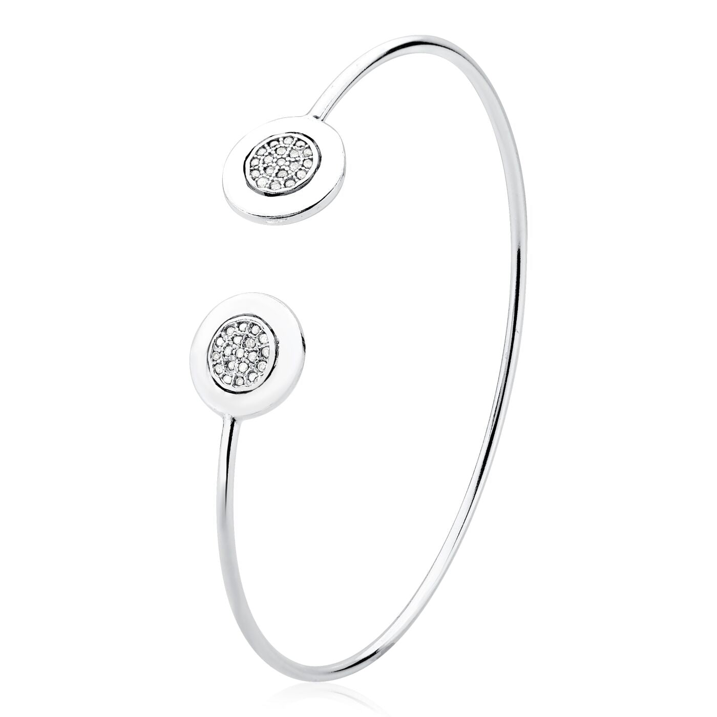 Bracelete rígido em Prata 925 com micro zircônias. Leve, elegante e com acabamento sofisticado. Design moderno e embalagem pronta para presente.

