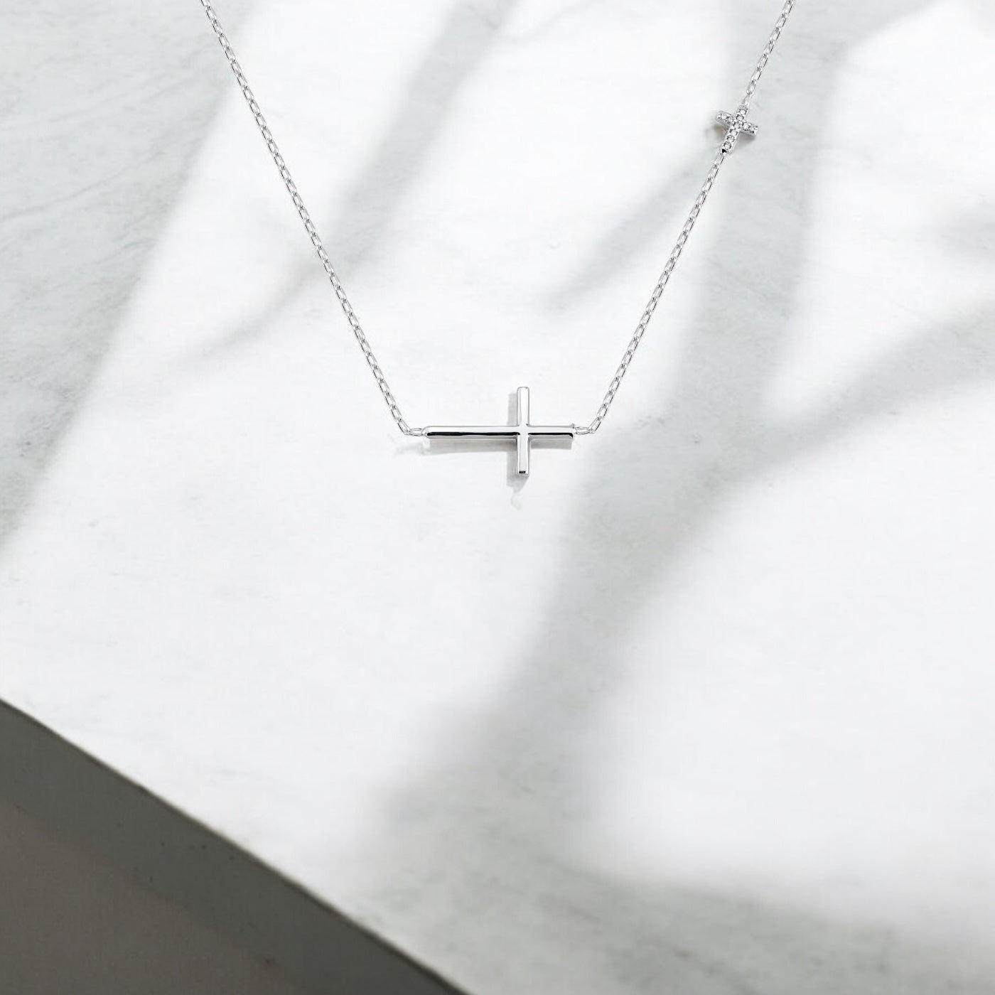 Colar Duas Cruzes com Zircônia Cristal em Prata 925 – 40cm + Extensor