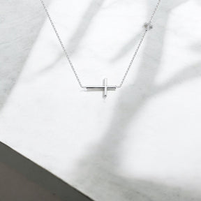Colar Duas Cruzes com Zircônia Cristal em Prata 925 – 40cm + Extensor