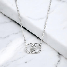 Colar Inspiração Pandora Prata 925 - Elos Entrelaçados com Zircônias