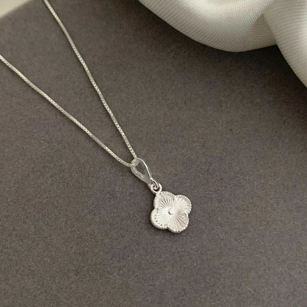 Colar Inspiração Trevo Detalhado Prata 925
