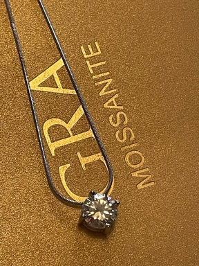 Colar Solitário Moissanite em Prata 925 com Ouro Branco 18k