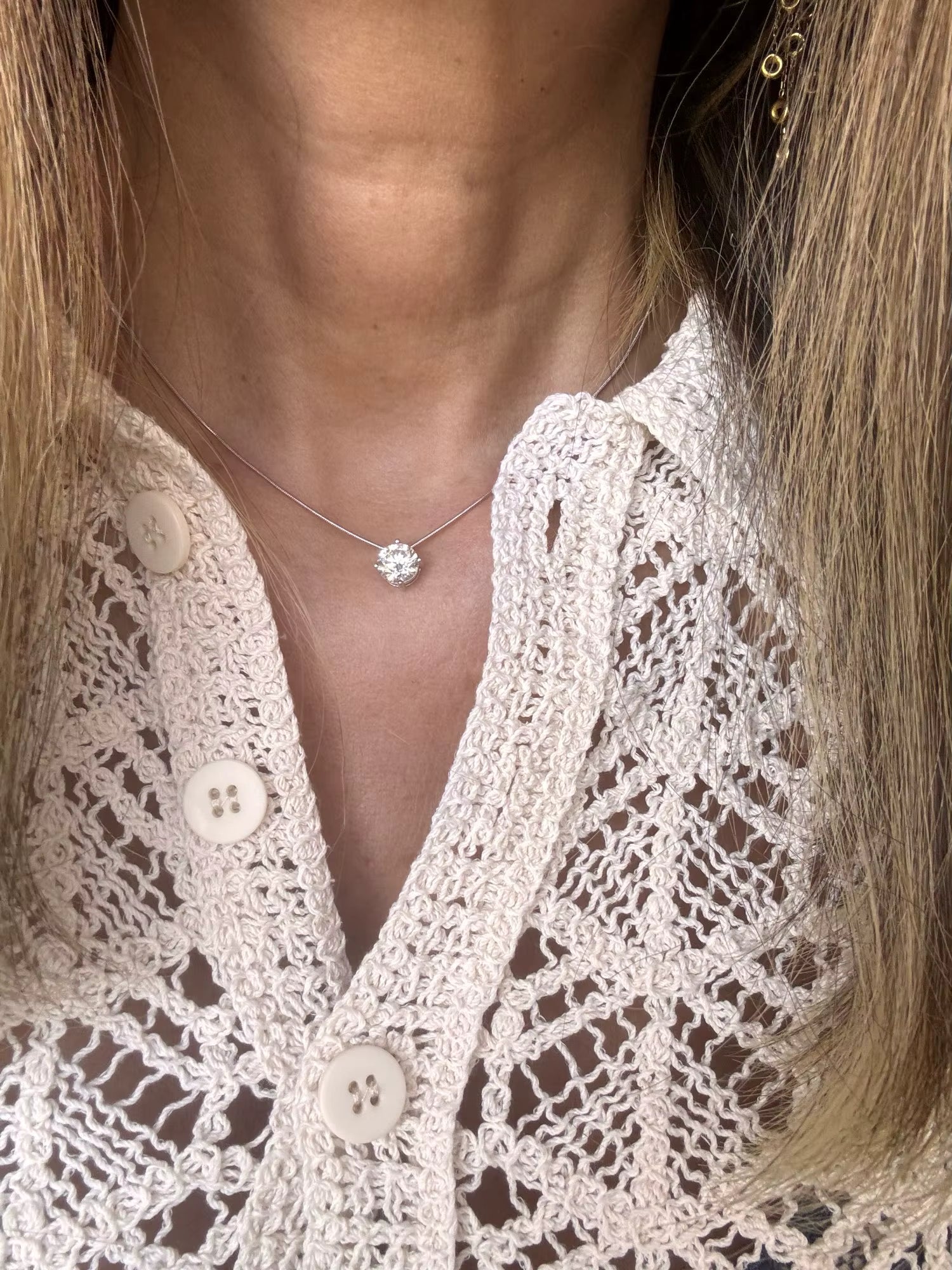 Colar Solitário Moissanite em Prata 925 com Ouro Branco 18k